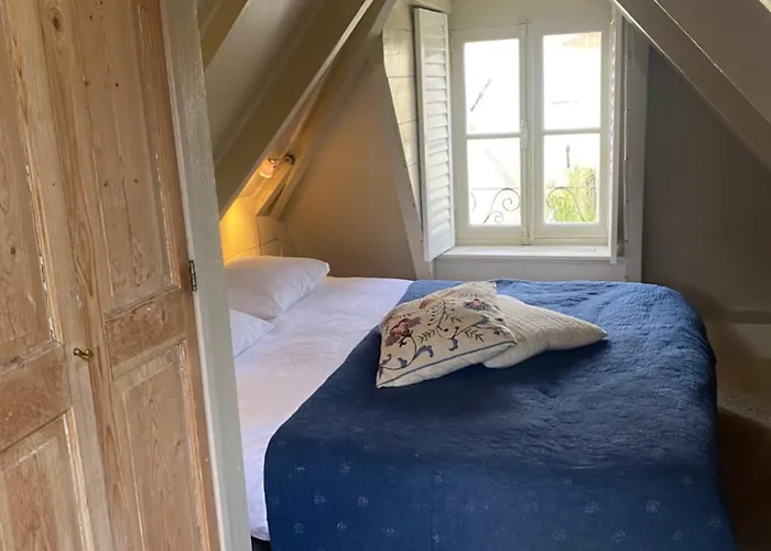 Herengracht 21 Bed & Breakfast 4*